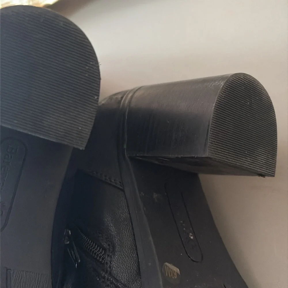 Bare Traps women's boots size 6.5M - Picture 8 of 10